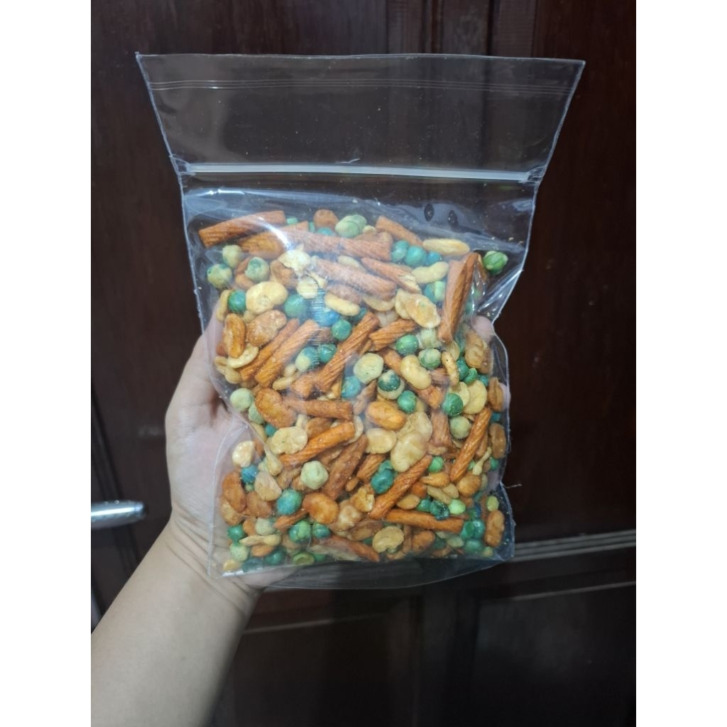 

Kacang Mix | Cemilan Mix