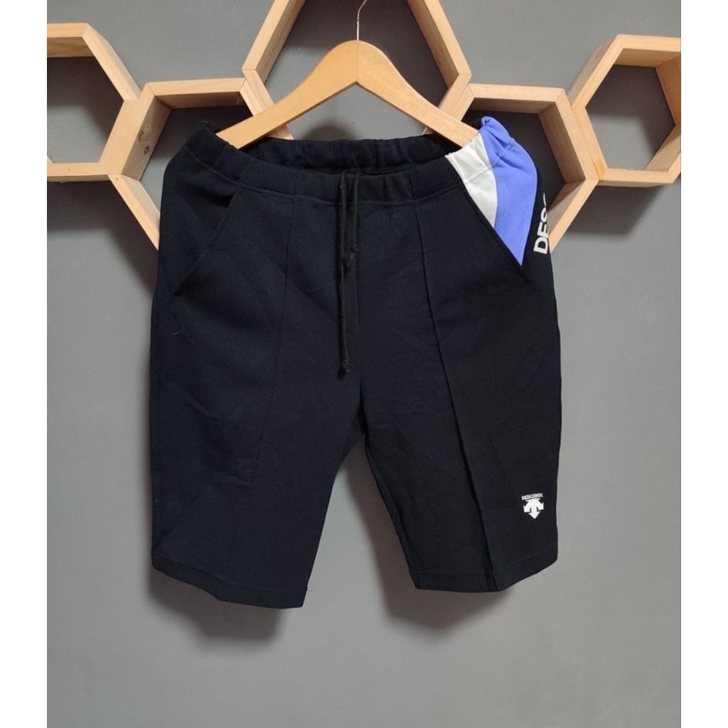 CELANA PENDEK DESCENTE RUNNING