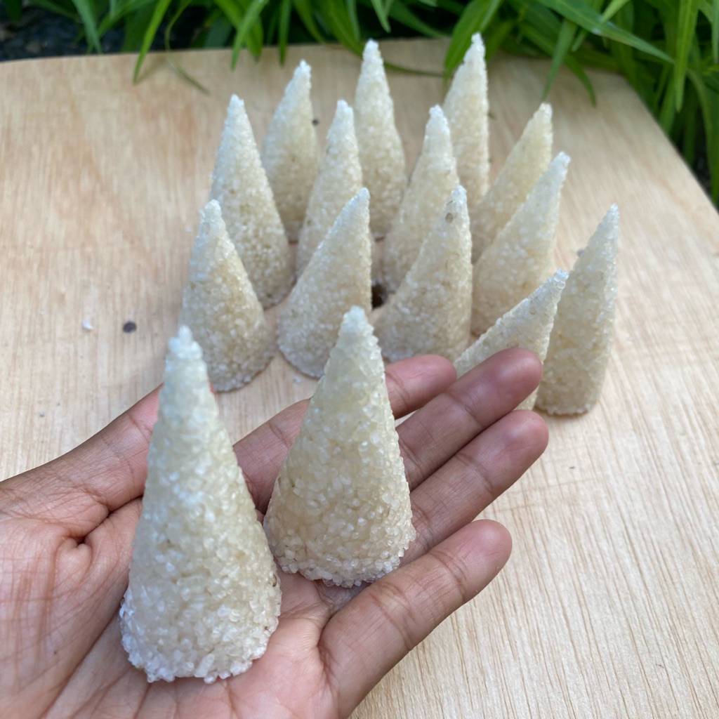 

Tumpeng Banten Putih (Isi 15) Tumpeng Bali Tumpeng Banten