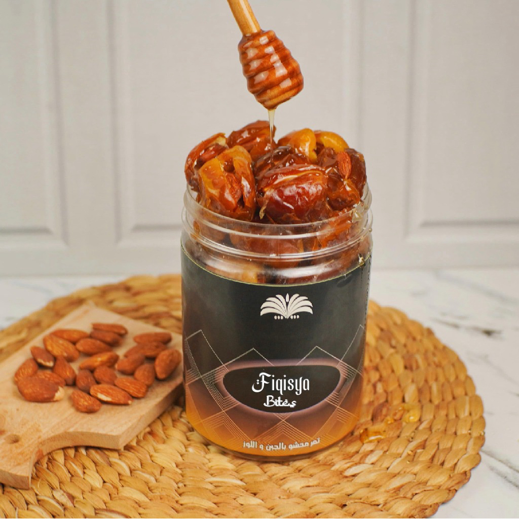 

Terbaru Kurma isi Kacang Almond & Madu Premium (Tanpa Biji)