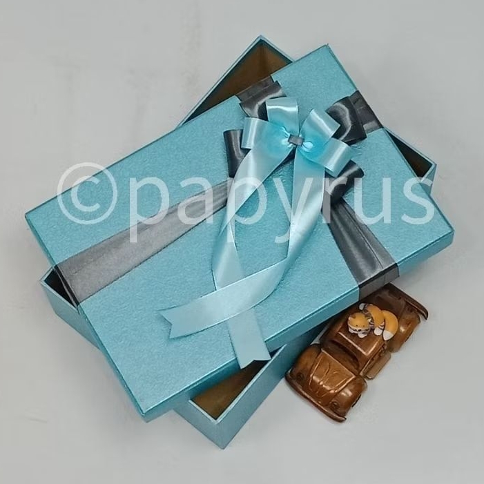 

PAPYRUS 20x30 Tinggi 5cm Kotak Kado Gift Box Hadiah V3
