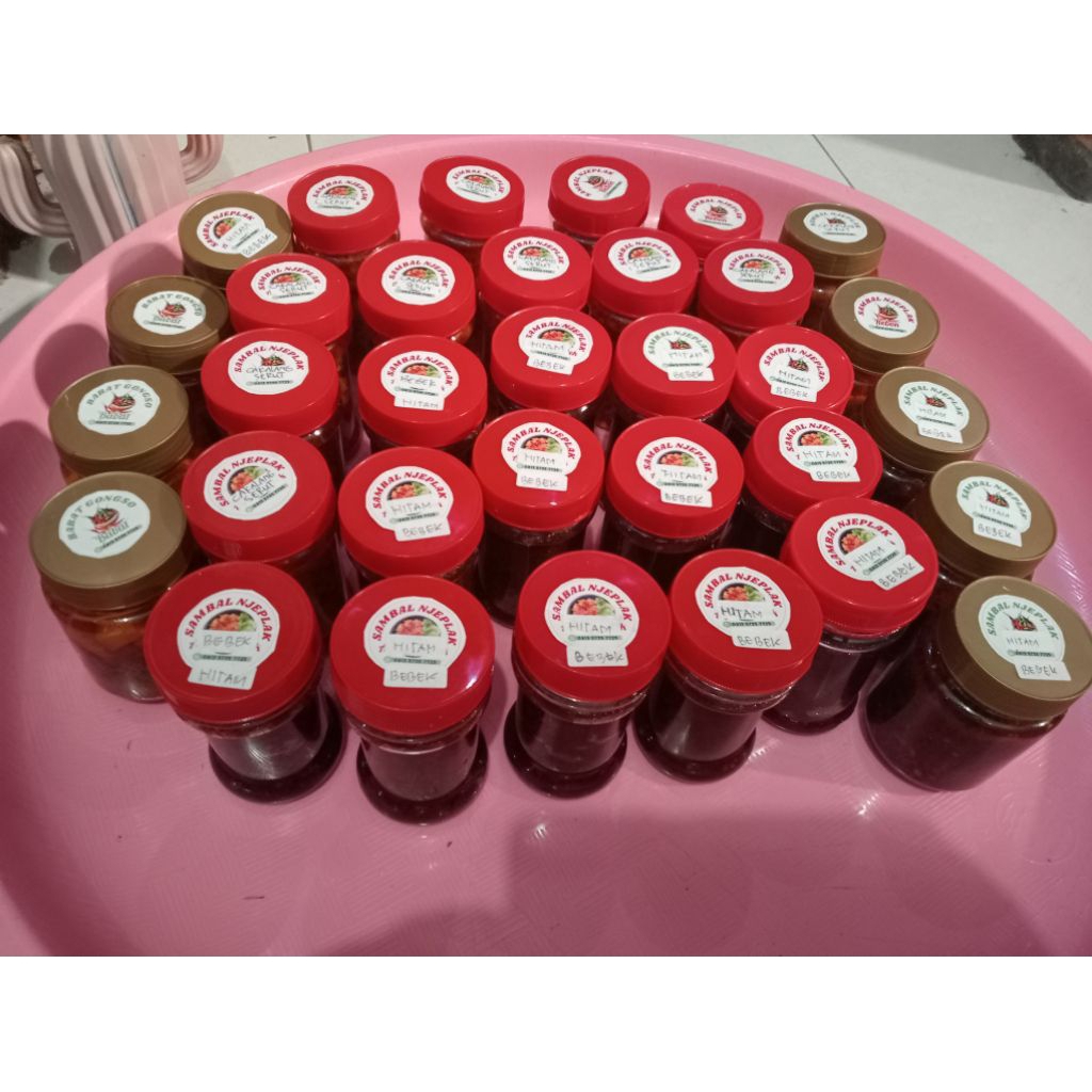 

SAMBAL BUMBU HITAM BEBEK MADURA / SAMBAL BUMBU HITAM MADURA JEPLAK / 200 Grm