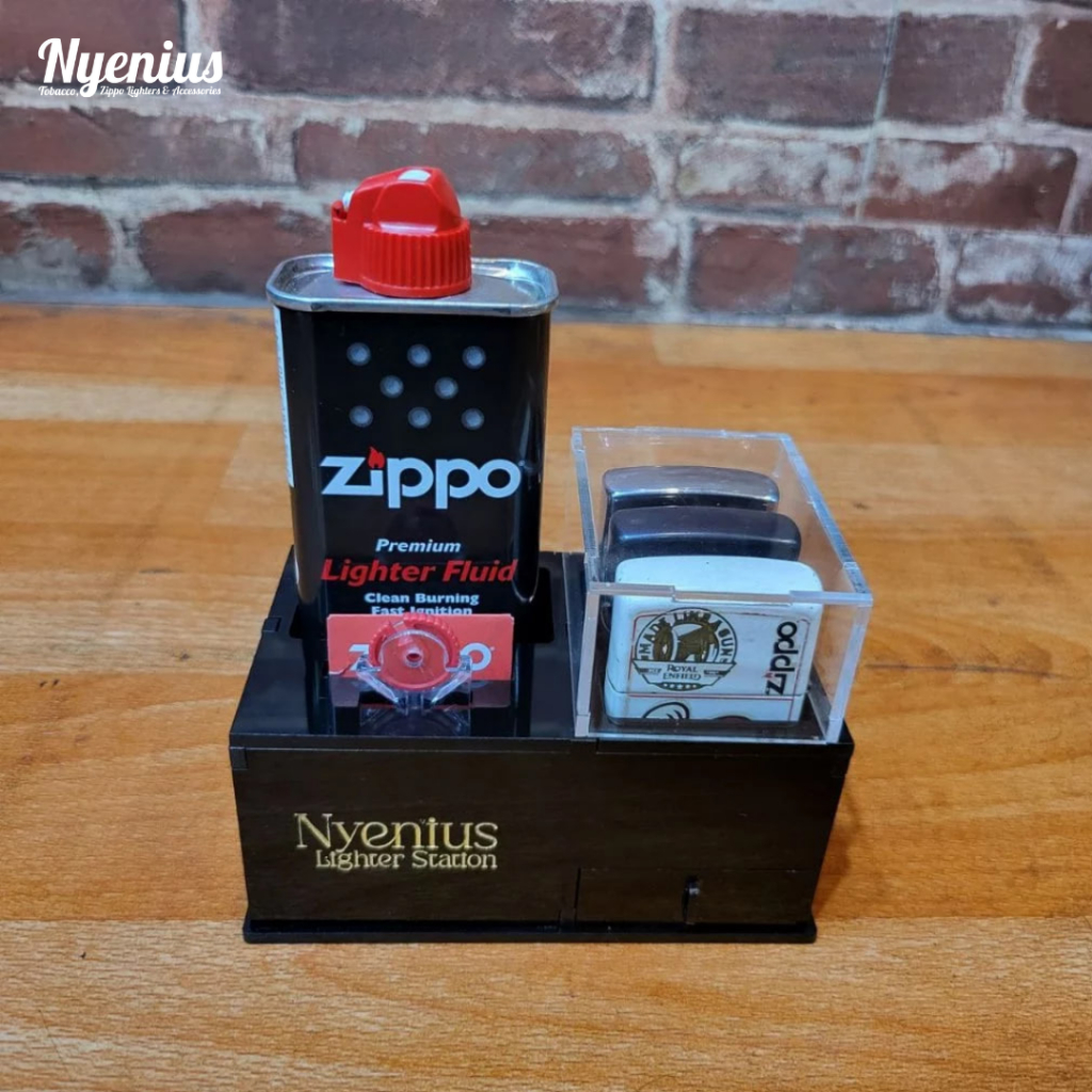Nyenius Lighter Station - Display Korek Zippo Serbaguna