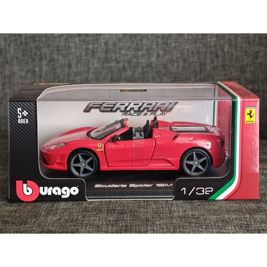 bburago ferrari Scuderia spider 1:32