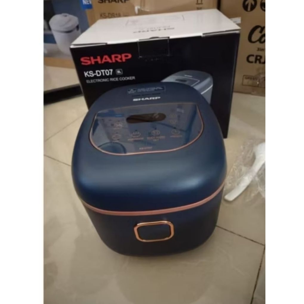MAGIC COM Digital mini SHARP  KS-DT07BL kapasitas 0,7liter RICE COOKER MINI SHARP  KS-DT07BL (BIRU)m