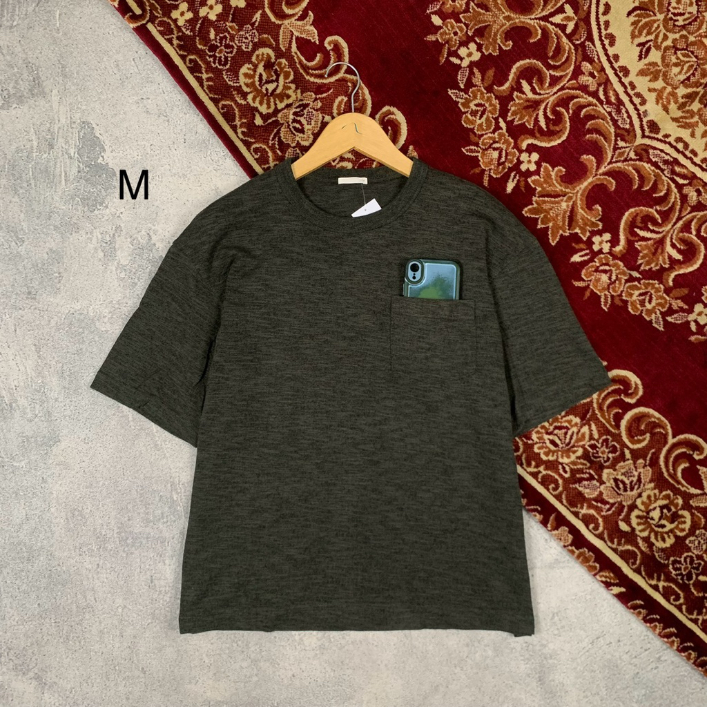 Gu By Uniqlo Tshirt JL 68