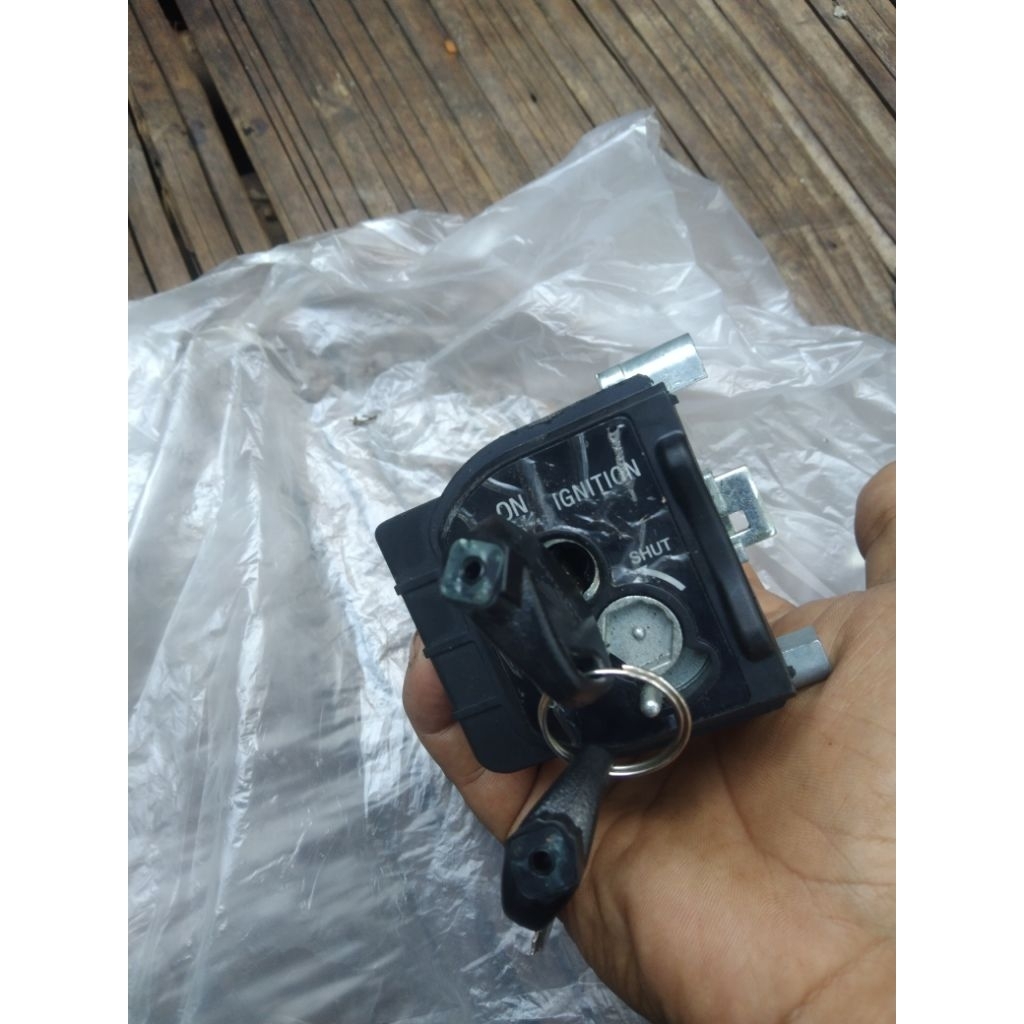 konci kontak Vario 125/150 LED old copotan