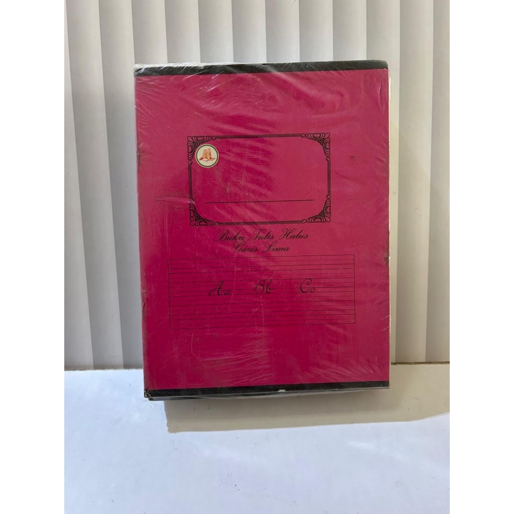 

Buku tulis garis 3 isi 50 lembar