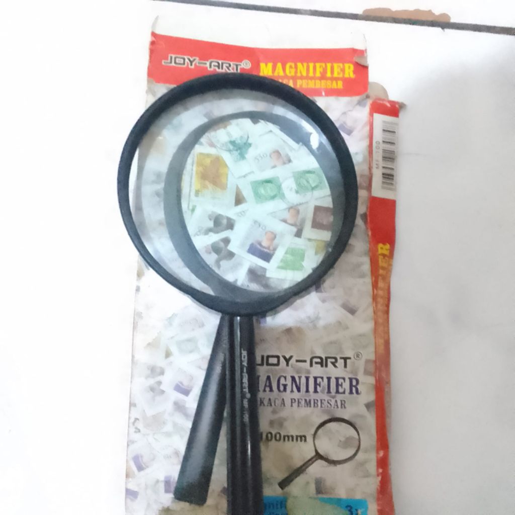 

lup kaca pembesar ukuran besar
