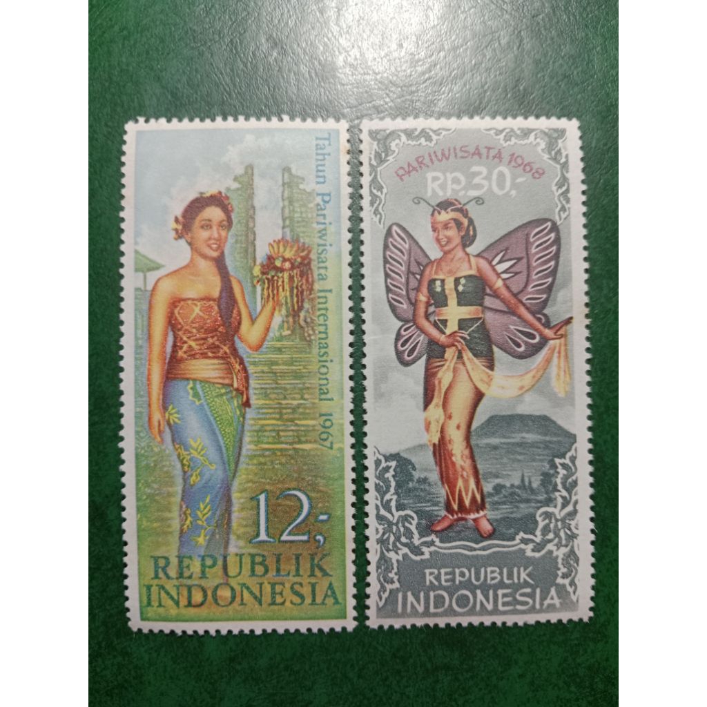 

Prangko Indonesia 2 Pcs Pariwisata Tahun 1967/1968 UN USED