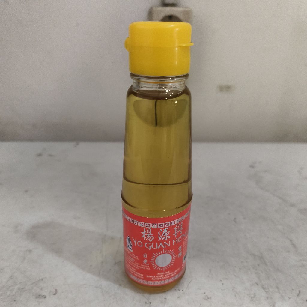 

Sesame Oil / Minyak Wijen Matahari / Yo Guan Heng 110ml