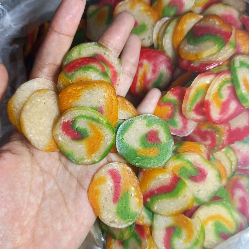 

250gr 500gr Kerupuk Kecil Ikan Mentah Warna Warni Khas Kenjeran Oleh Oleh Surabaya | Krupuk Olahan Ikan Buatan Rumah 250 500 gram