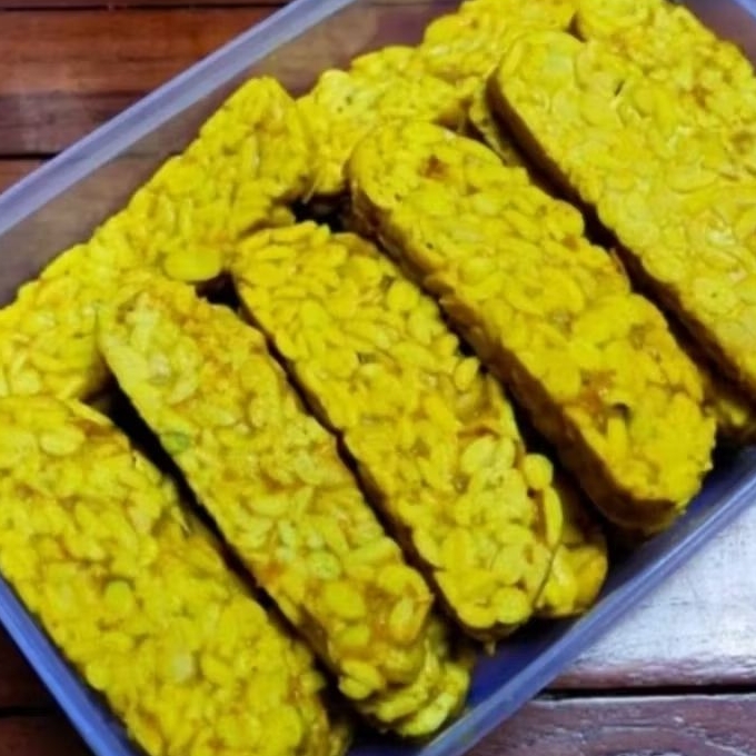 

TEMPE UNGKEP BUMBU KUNING SIAP GORENG KIRIM INSTANT/FROZEN/10 PCS