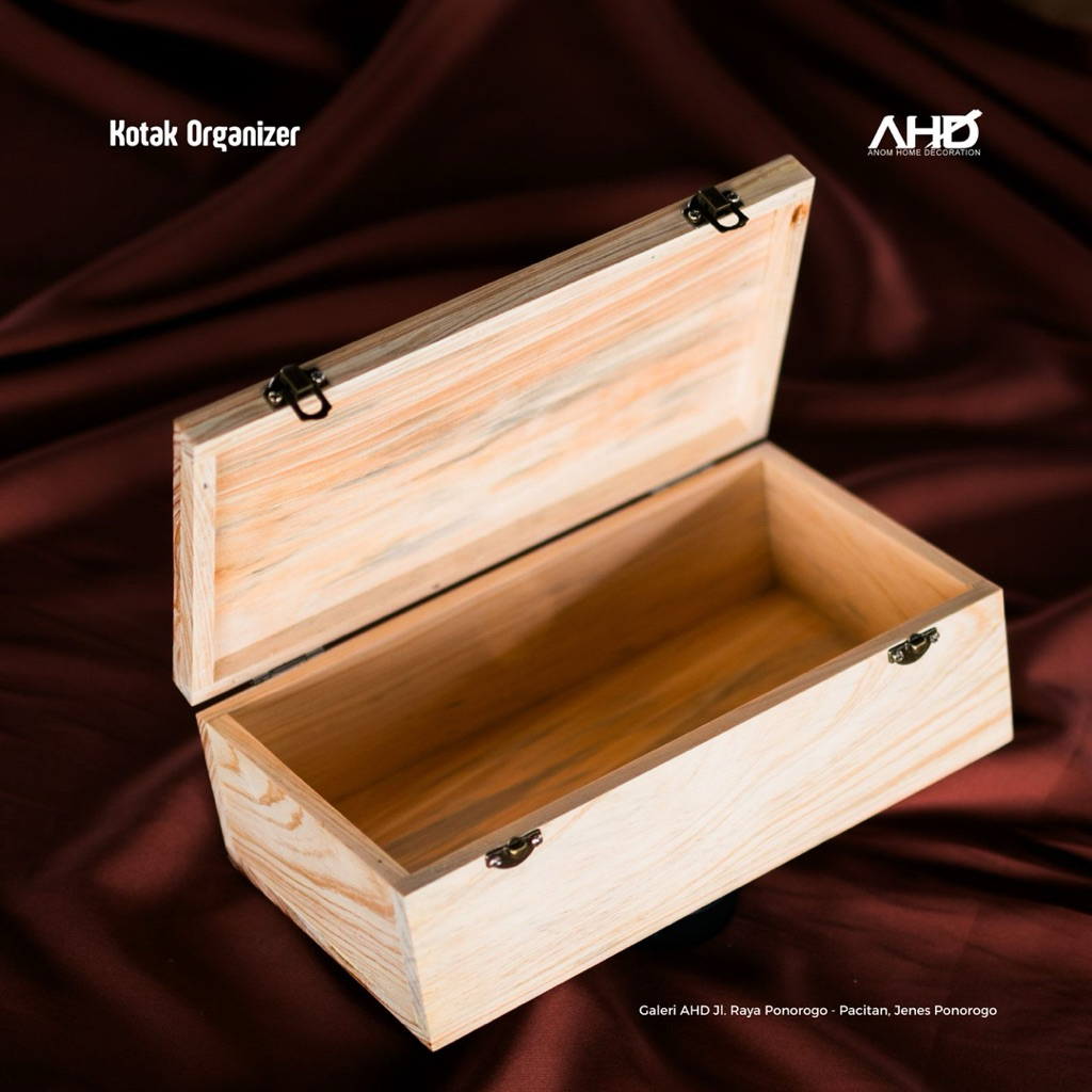 Kotak Kayu / Kotak Perhiasan / Kotak Penyimpanan / Kotak Pusaka
