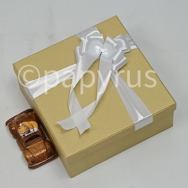 

PAPYRUS 25x25 Tinggi 10cm Kotak Kado Gift Box Hadiah V2