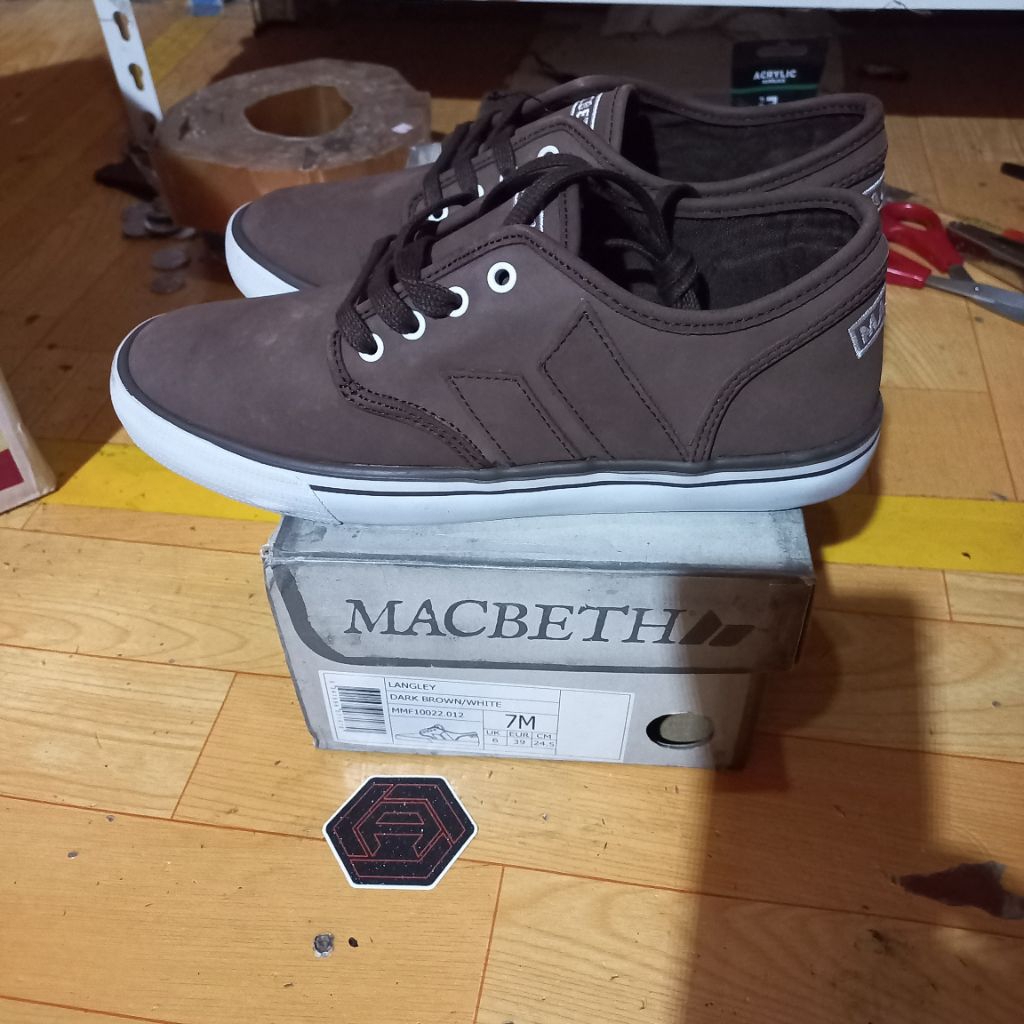 macbeth langley brown white
