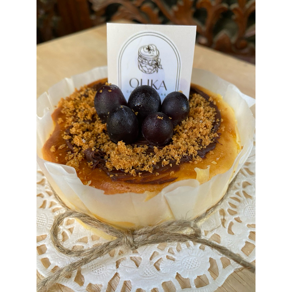 

Mix Grape Basque Burnt Cheesecake