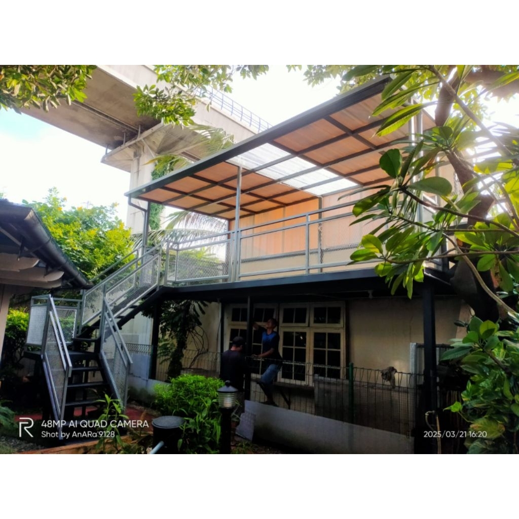 kanopi balkon Mezzanine