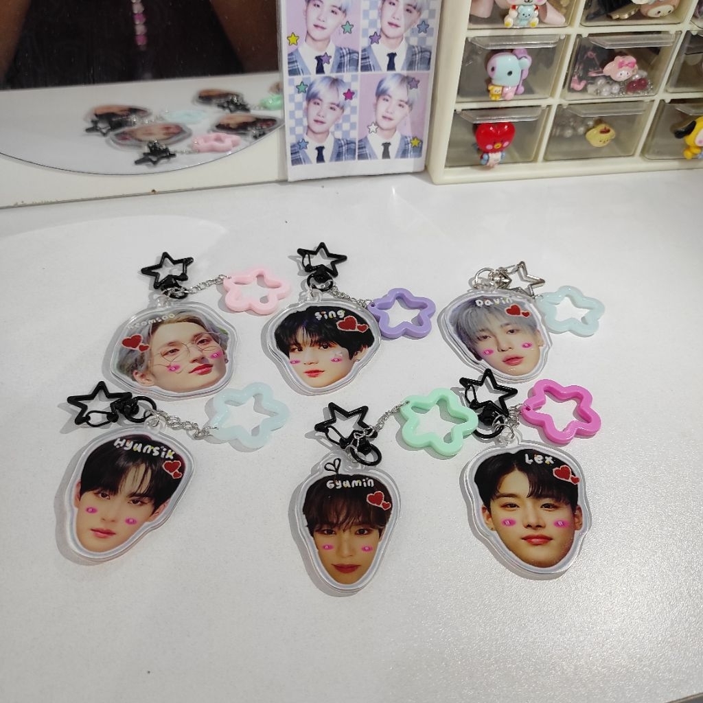 Keychain bagcharm xodiac free pc hologram kpop gantungan tas kunci ganci zayyan printilan kpop