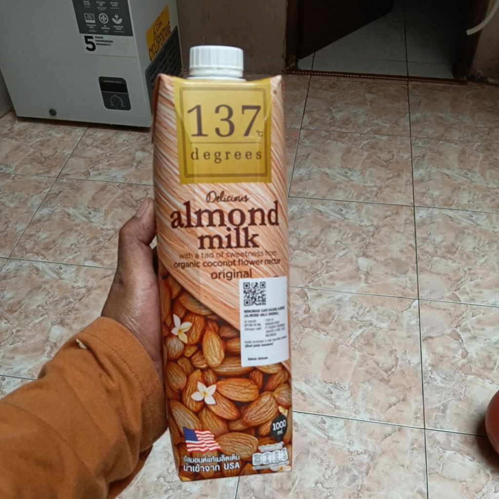 

137 almond milk original 1lt