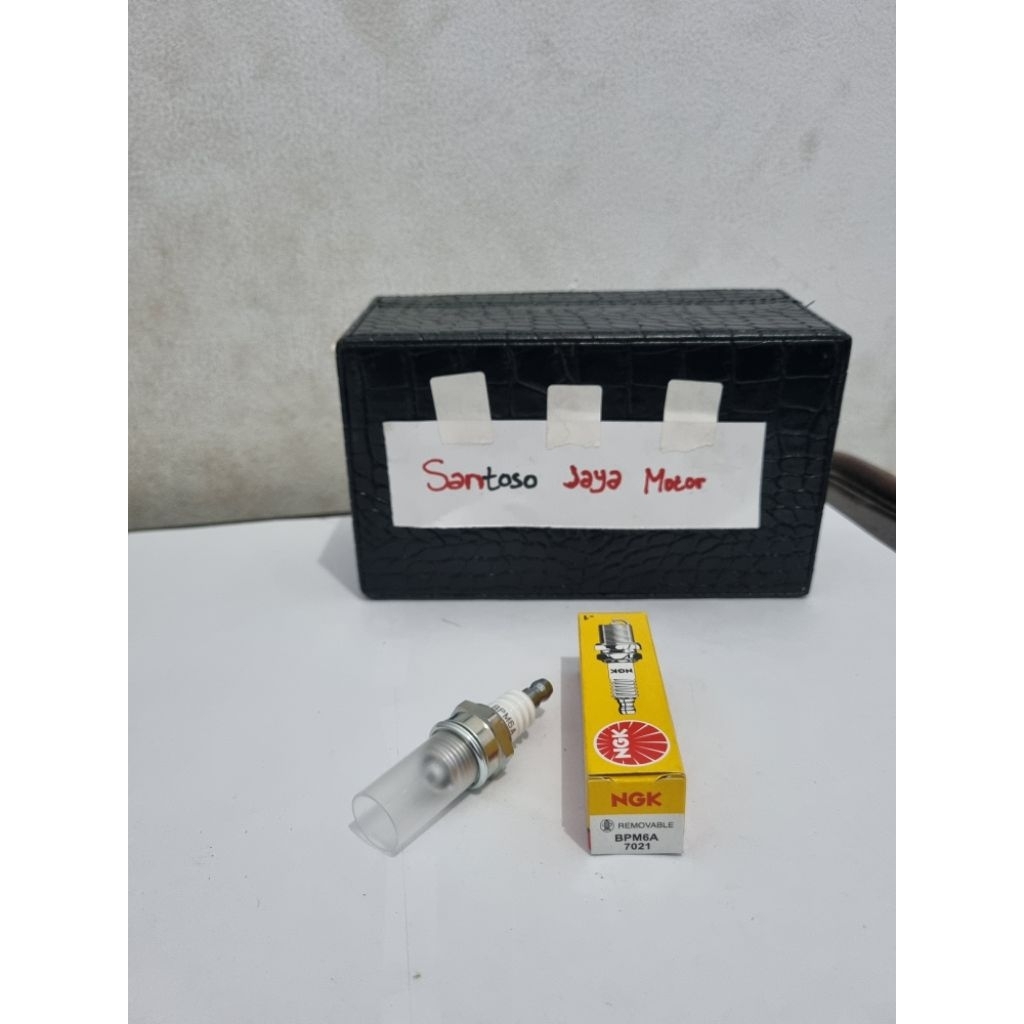 Busi BPM6A Mesin Potong Rumput 2 Tak Asli Original NGK