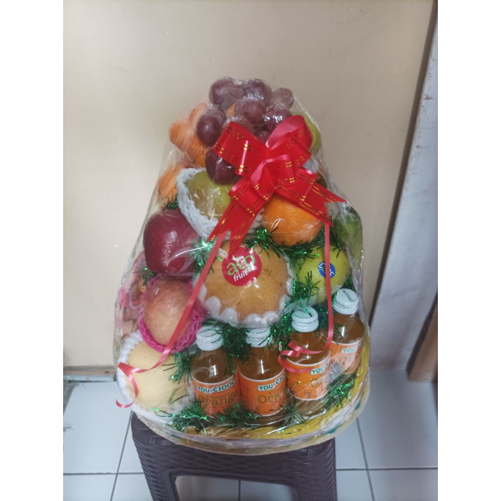 

parcel buah plus minuman yuse