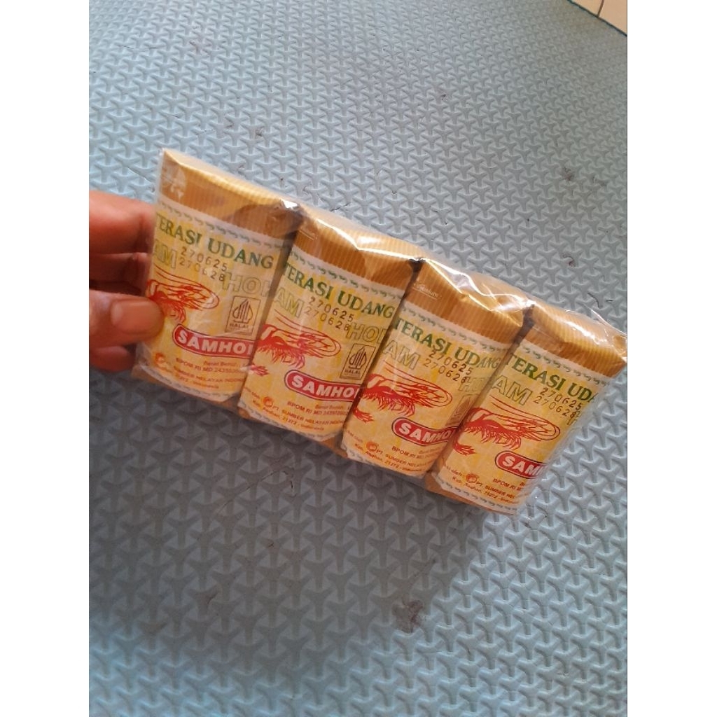 

Terasi Udang SAMHOK 1 Pack Isi 4 Berat 560 Gram Bersih ( 1 Bks 140 Gram )