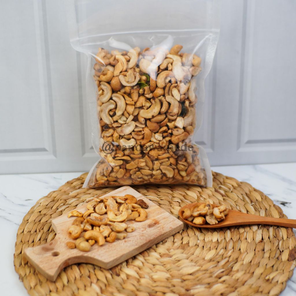 

kacang Mede pecahan original matang 200gram mete