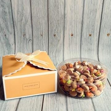 

Gift Box Dus Ukuran 14x14 Pendek Kotak Kue Pastel BoxCake Roti Kering Kuker Warna Orange