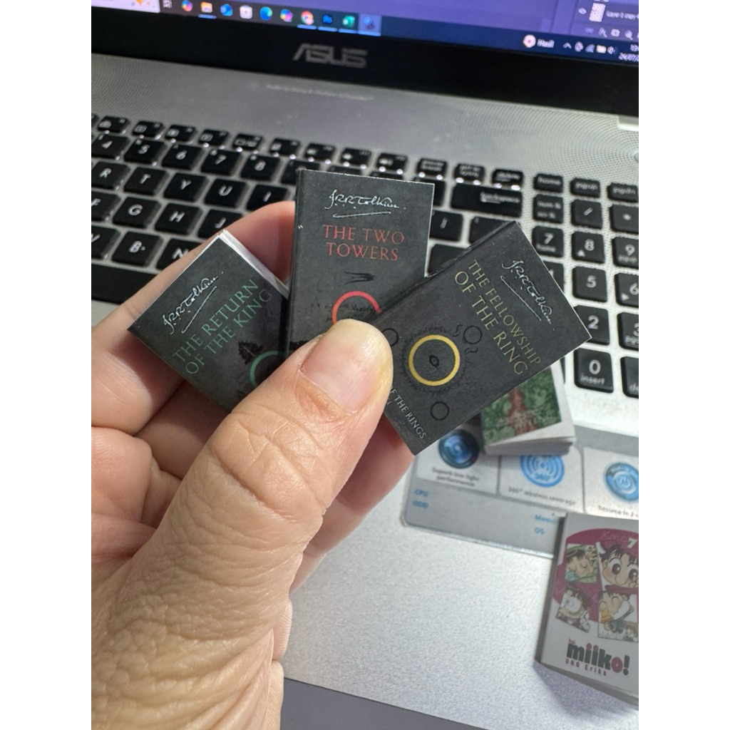 miniatur buku komik/novel