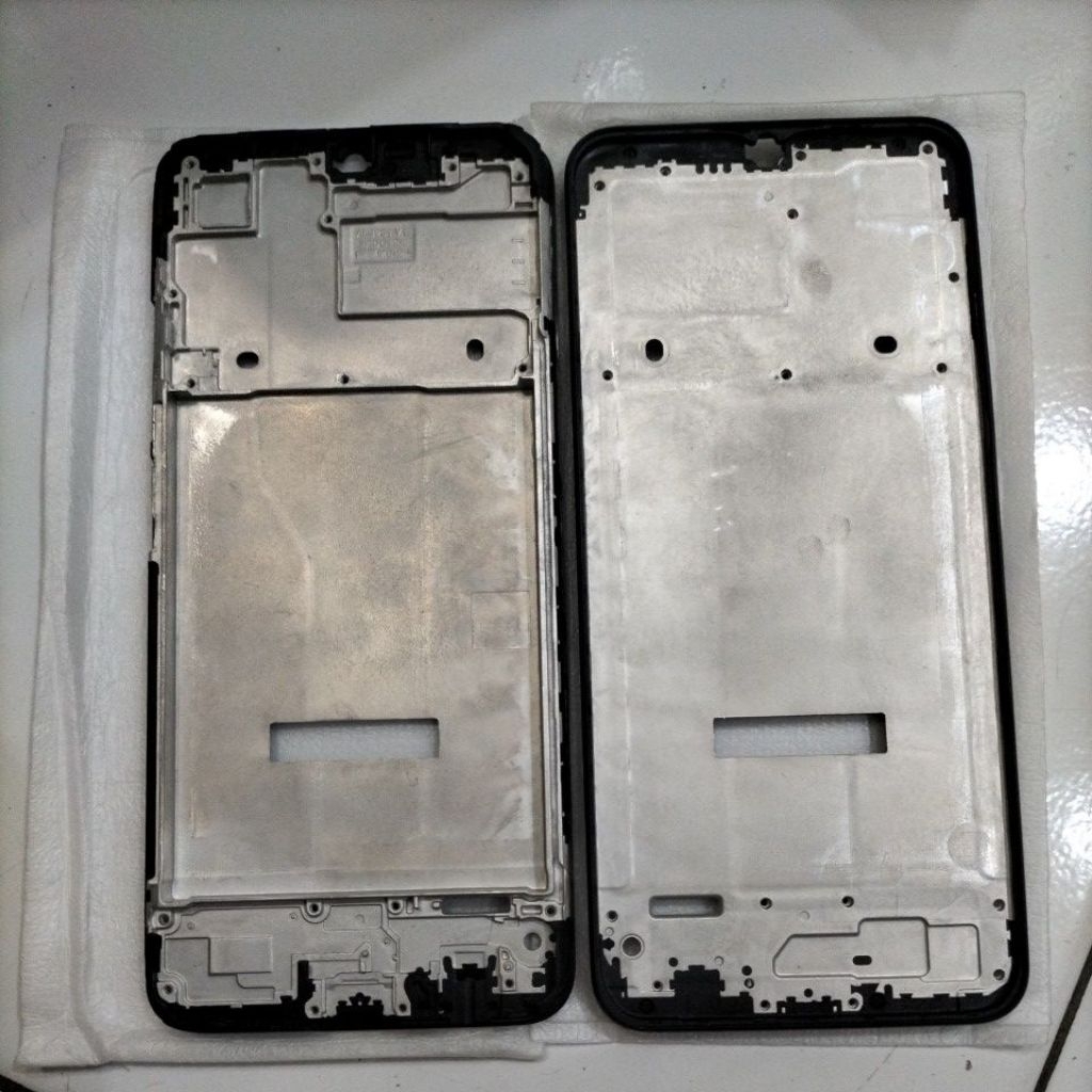 Frame Lcd tulang tengah middle frame OP Realme C20 C21 C11 Realme 3 Realme 3Pro