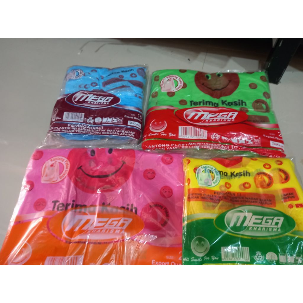 plastik mega smile ukuran 15 17 24 29 35 plastik kresek warna warni smile