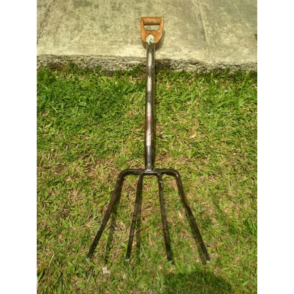 GARPU INJAK ALAT KEBUN GARPUH ASLI SUKABUMI GARPU TANI