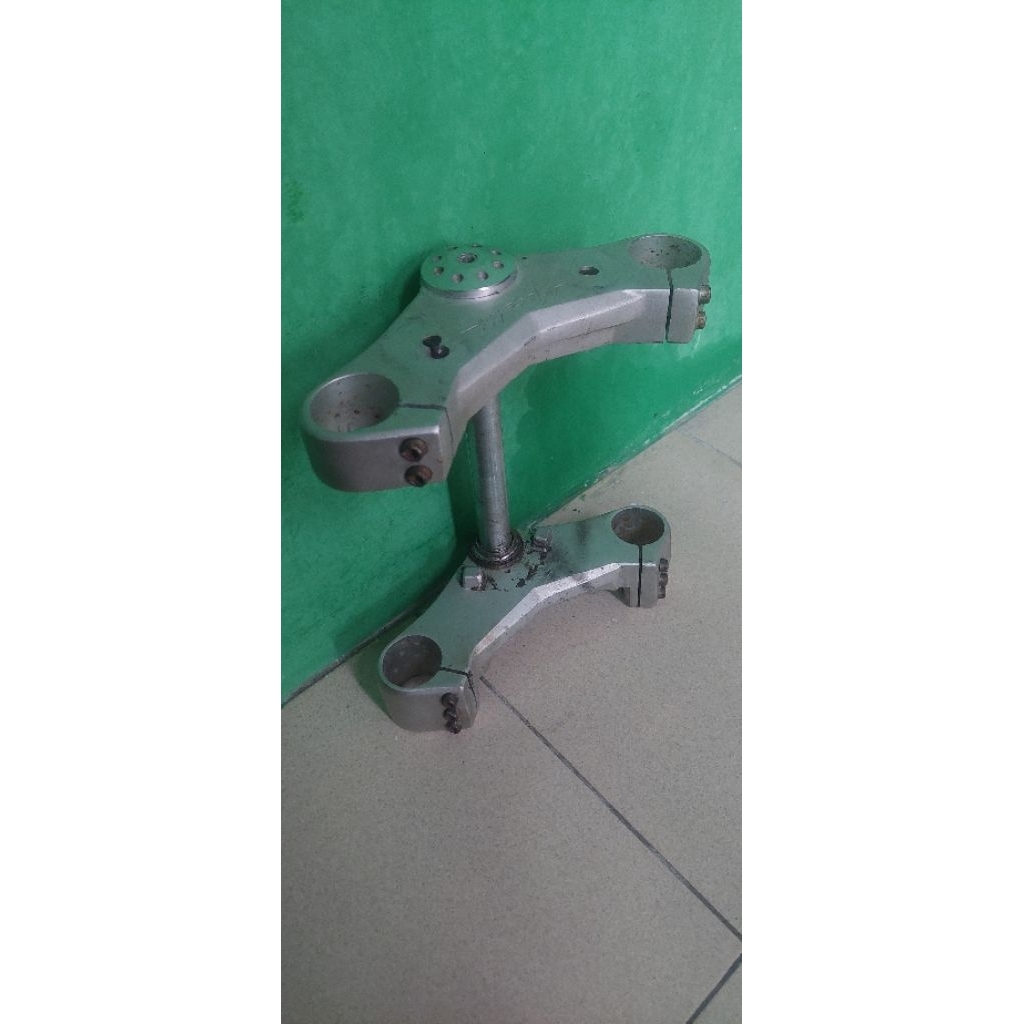 Segitiga Megelli 250