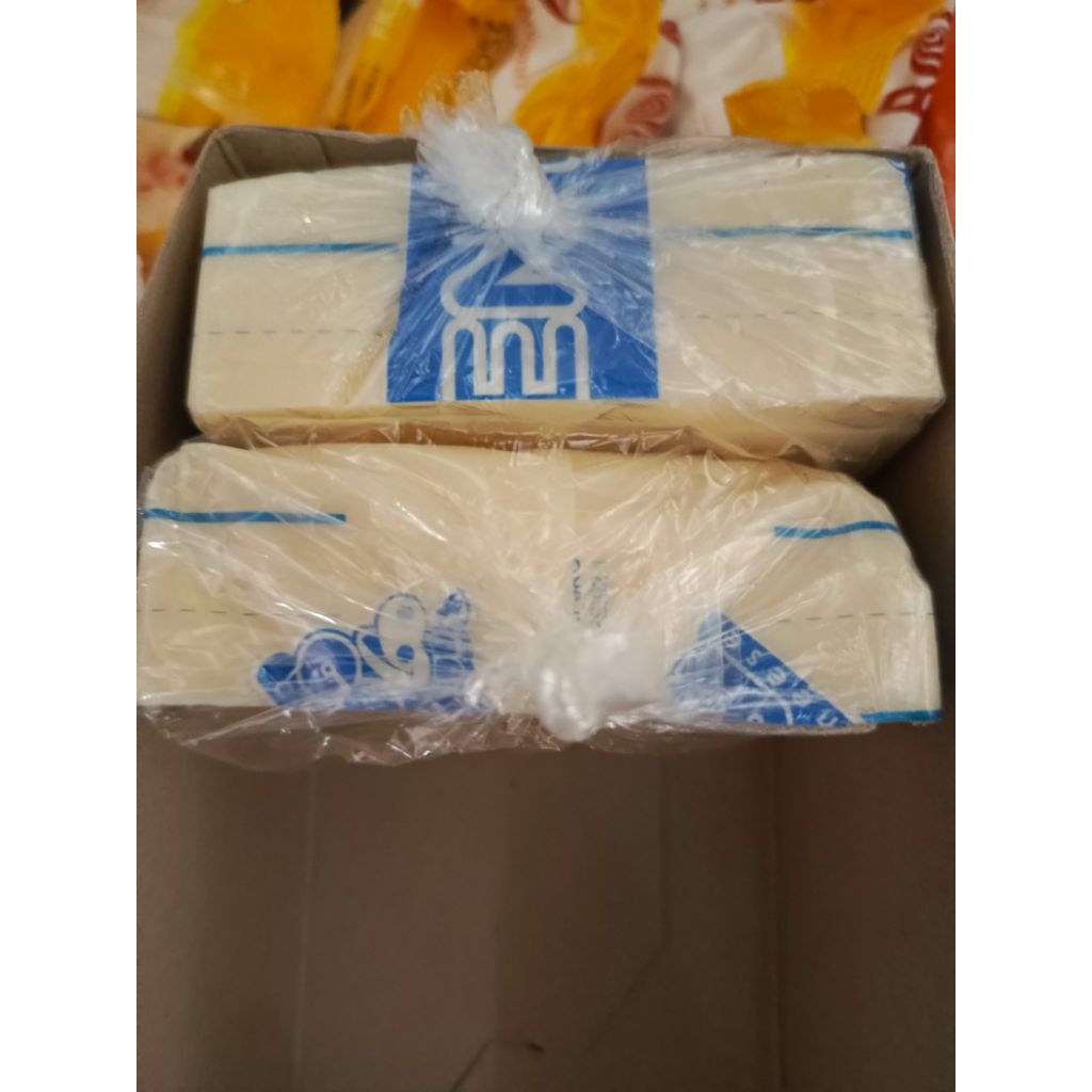 

CALF Mentari Cheddar 1/4 | 250 Gram | Keju Cheddar Blok