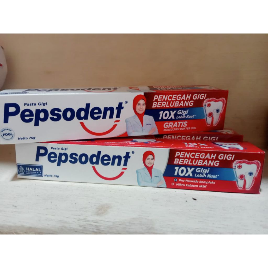 Pepsodent pasta gigi kemasan sedang (75 gr)
