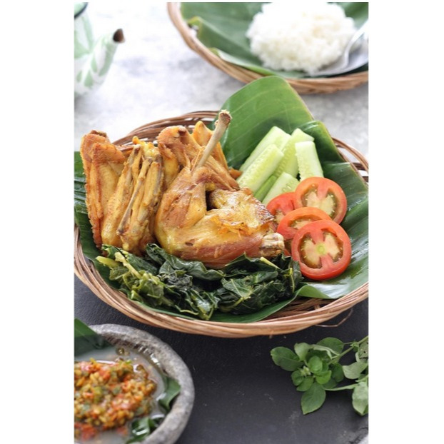 

Frozen Food - AYAM UNGKEP PAWON AYU KARTASURA - TINGGAL GORENG!