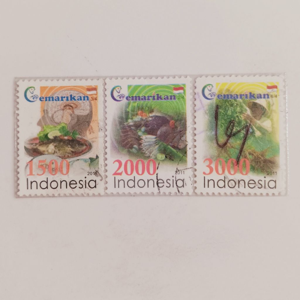 

(AB) Perangko Indonesia 2011 Gemar Ikan Set 3 pcs Used