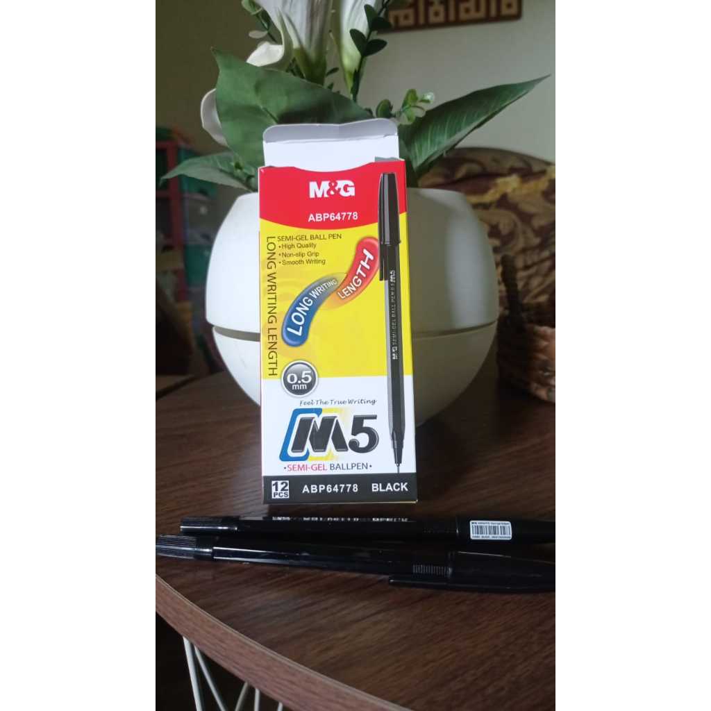 

M&G Pen Semi-Gel ABP64778 Hitam