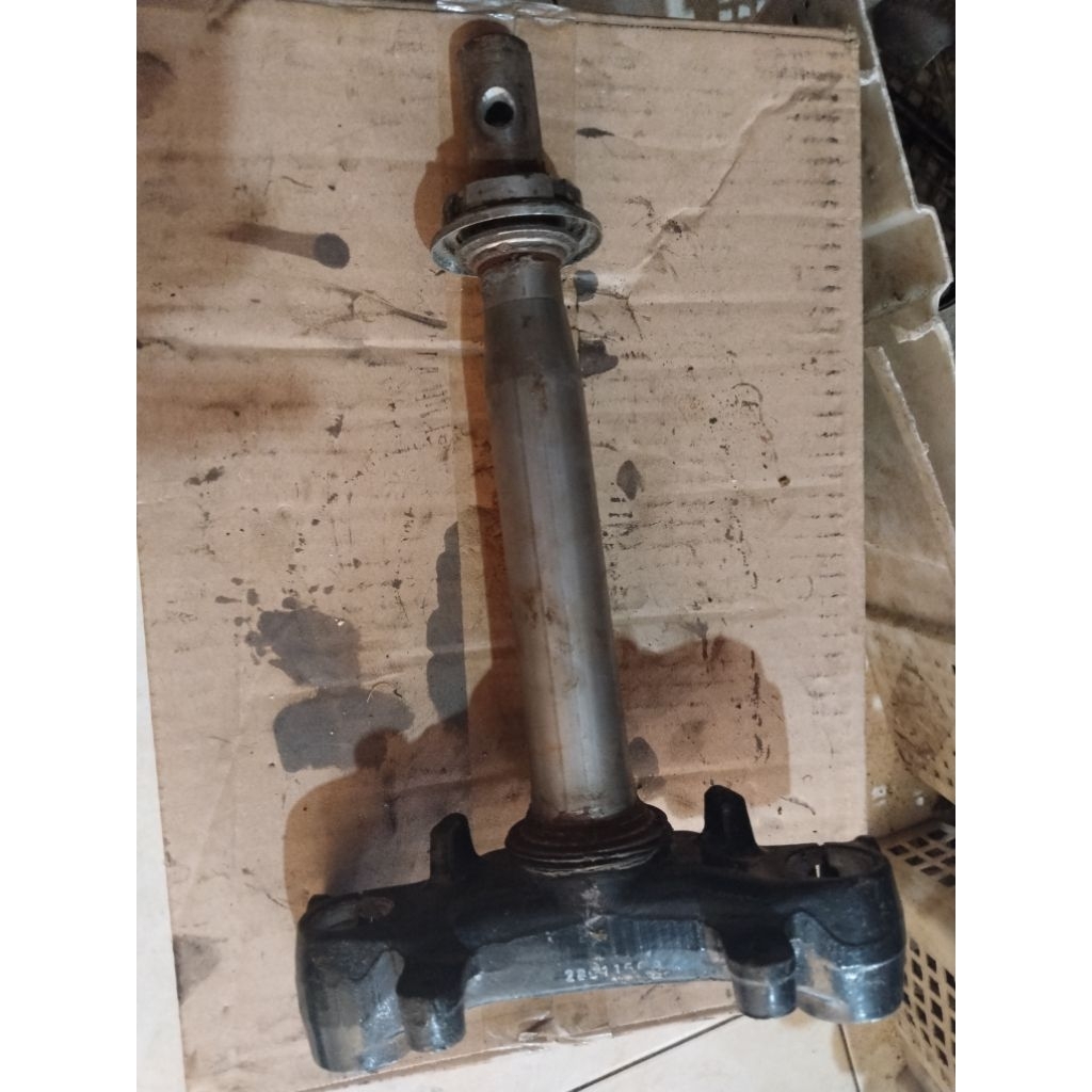 T DEPAN/ SEGITIGA VARIO 125 OLD ORIGINAL COPOTAN MOTOR