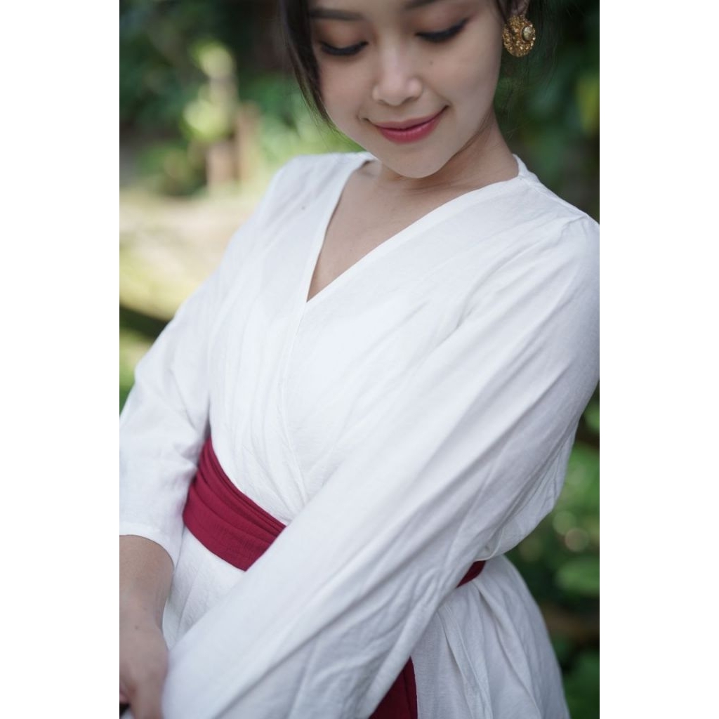 Kebaya Hamil Linen Crepe Putih