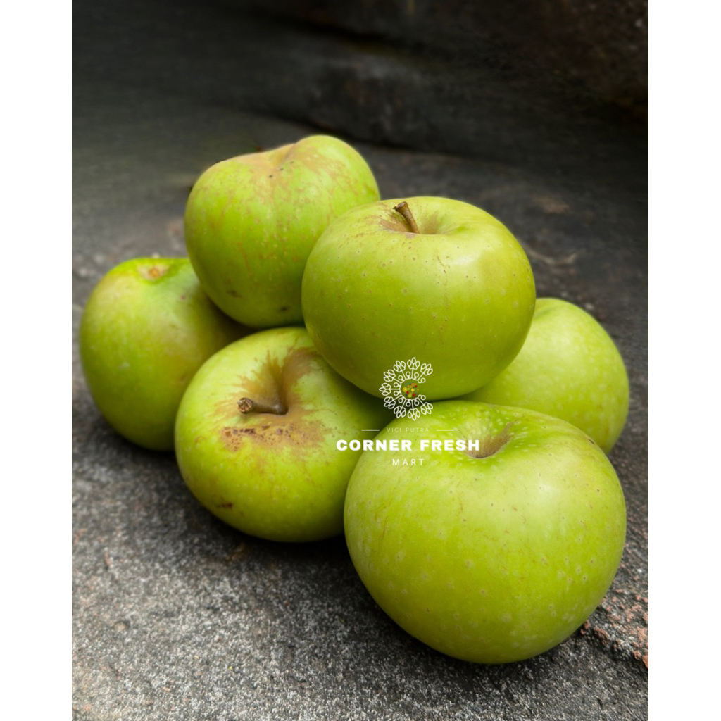 

Apel Manalagi Khas Kota Batu ukuran besar 1kg isi 9 - 10 Buah