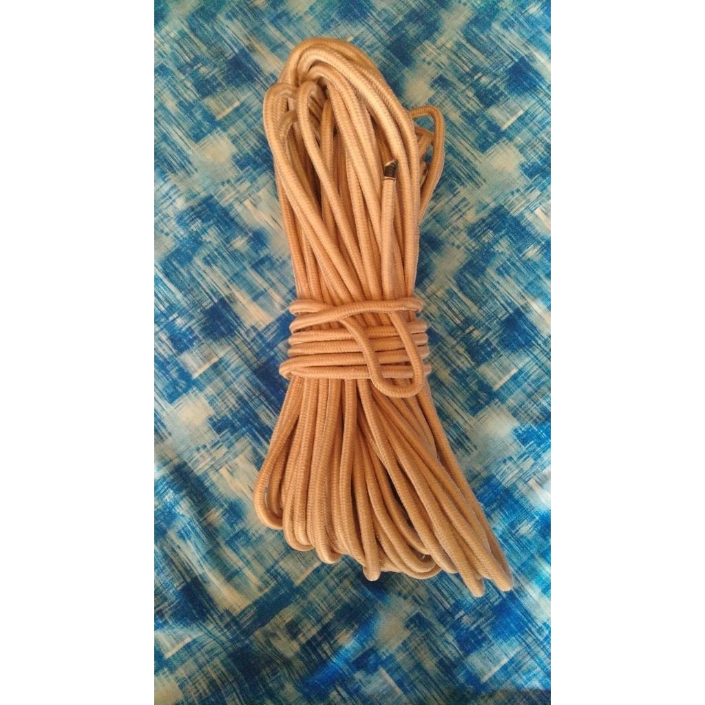 

Tali Kepang Per Roll Warna Cream / skin Beight