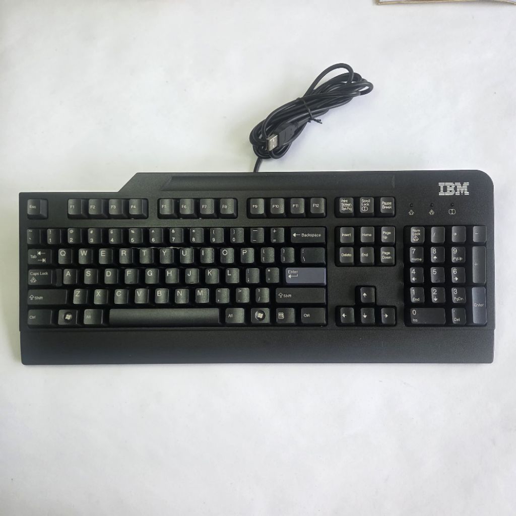Keyboard IBM kabel USB hitam original