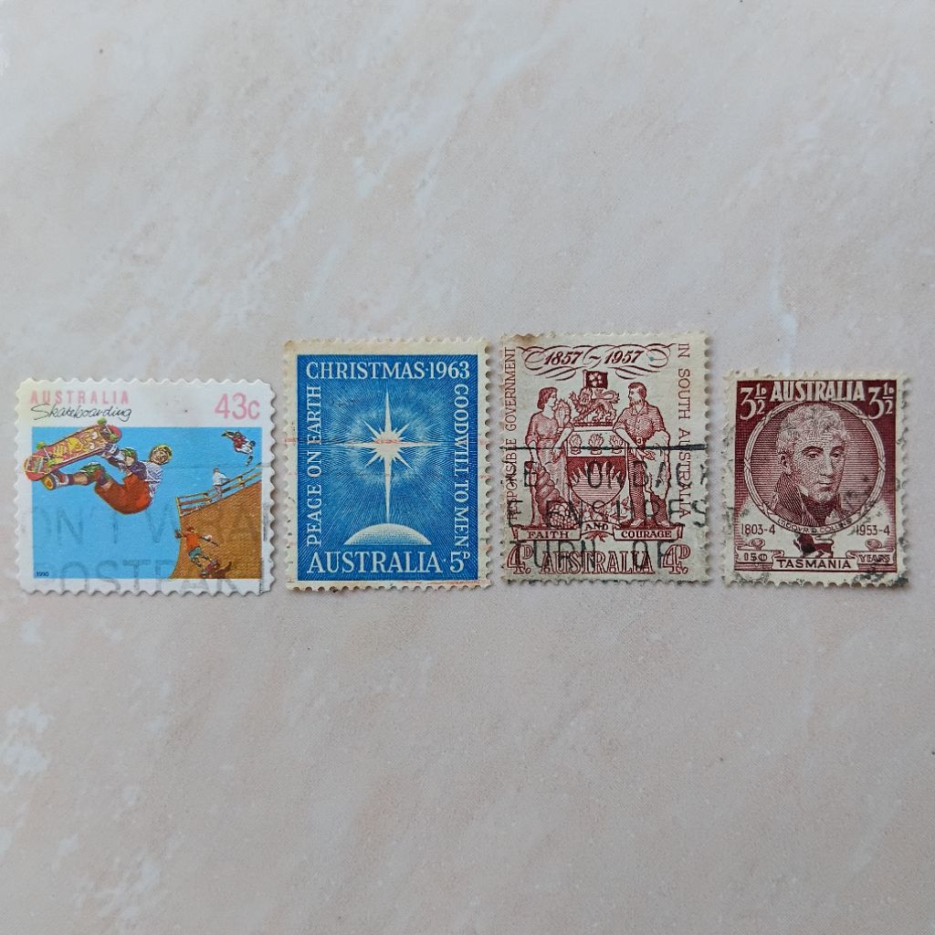 

Perangko Prangko Jadul Australia Seri Campur 4 Pcs 1953-1990 - YN2645