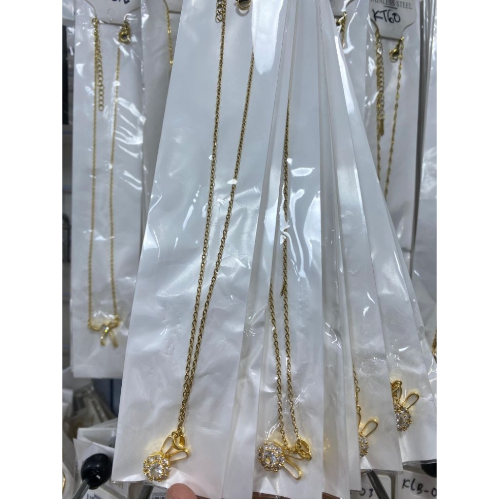 COD✅️✅️#Kalung wanita titanium Anti karat, rantai clover dan bayak model lainnya