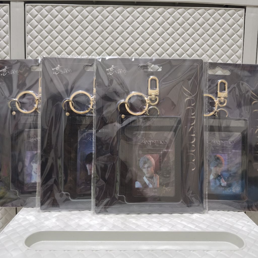 

Official Merch Qinche / Sylus Meow's Time Series Card Holder Set (7x11cm) - Love and Deepspace