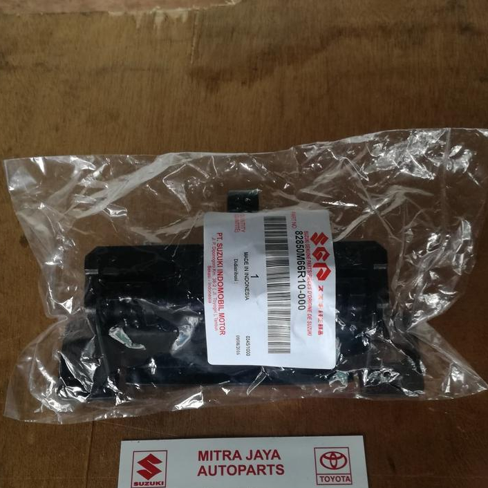 Handle Handel Pintu Bagasi Ertiga Original