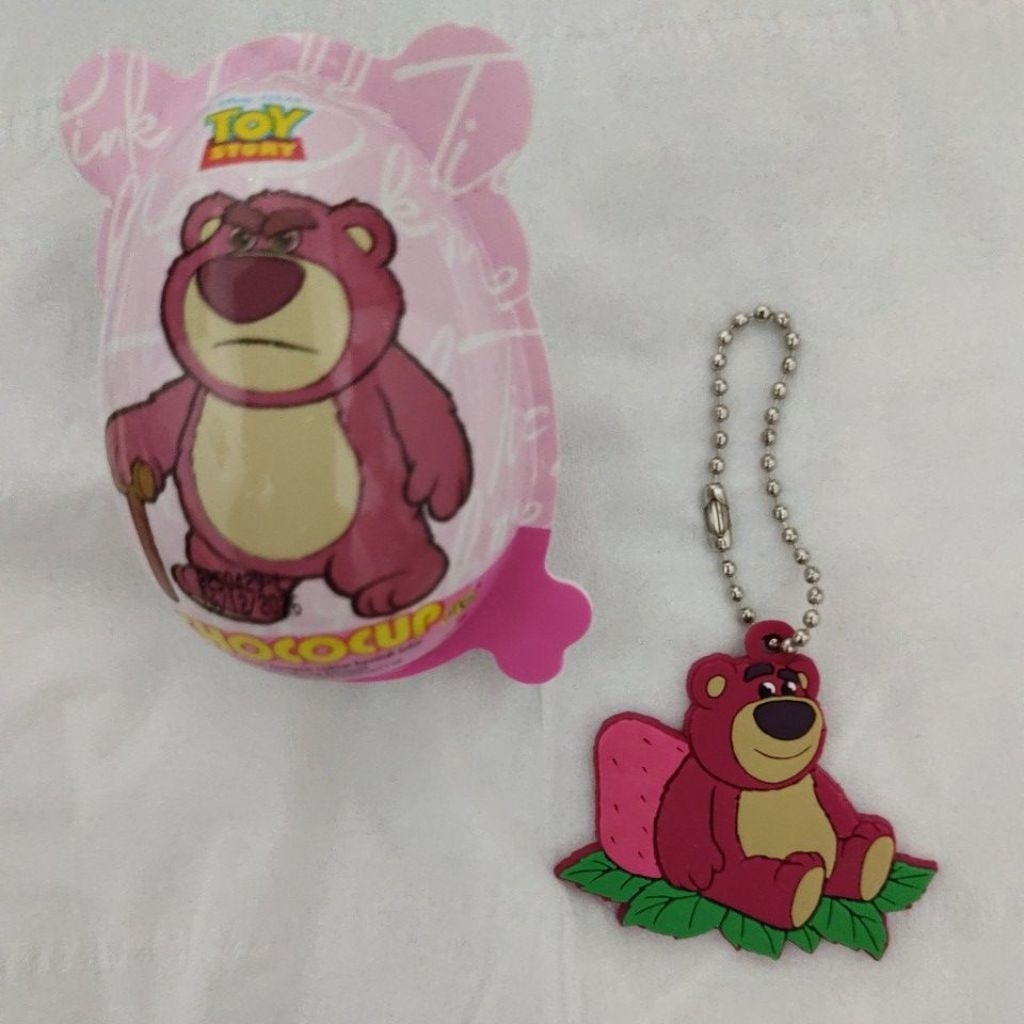 

Choco biskuit+ gantungan kunci lotso