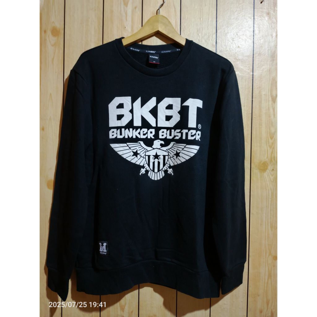 crewneck m.holiday bkbt
